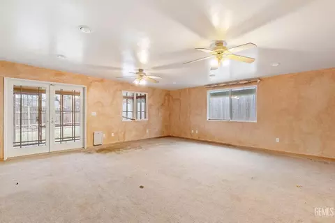 904 Kelton St, Tehachapi, CA 93561 photo 18