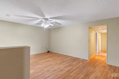 904 Kelton St, Tehachapi, CA 93561 photo 1