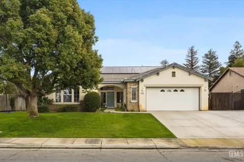 Exterior - 314 Pine Falls Dr, Bakersfield, CA 93314 photo 6 of 13