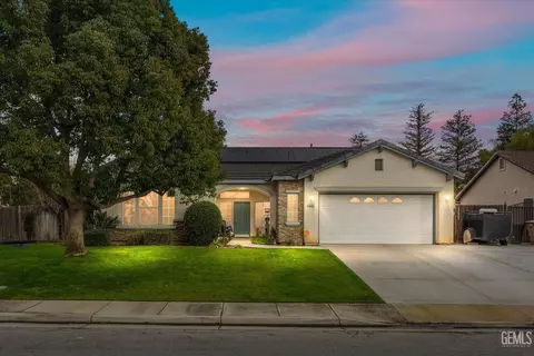Exterior - 314 Pine Falls Dr, Bakersfield, CA 93314 photo 1 of 13
