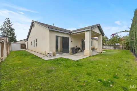 Exterior - 314 Pine Falls Dr, Bakersfield, CA 93314 photo 10 of 13
