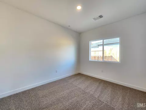 11802 Pendulum Dr, Bakersfield, CA 93306 photo 12