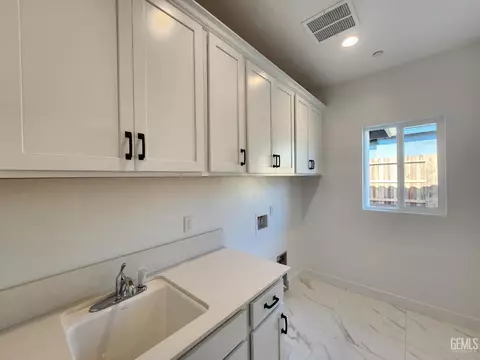 11802 Pendulum Dr, Bakersfield, CA 93306 photo 13