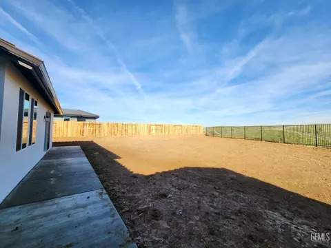 11802 Pendulum Dr, Bakersfield, CA 93306 photo 22