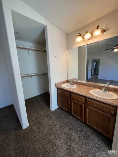 320 Pilgrim Ave, Taft, CA 93268 photo 10