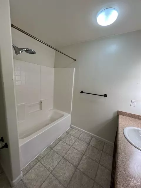 320 Pilgrim Ave, Taft, CA 93268 photo 16