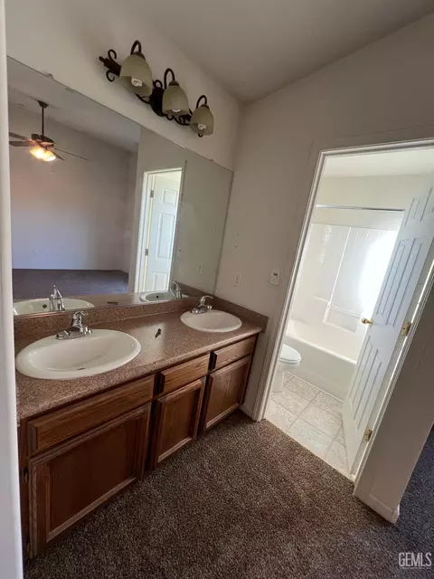 320 Pilgrim Ave, Taft, CA 93268 photo 9