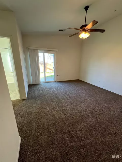320 Pilgrim Ave, Taft, CA 93268 photo 8