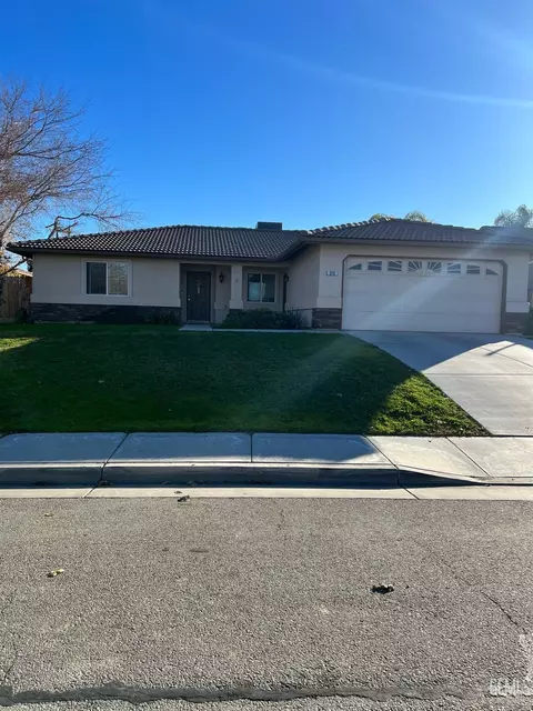 319 Sunset Ln, Taft, CA 93268 photo 1