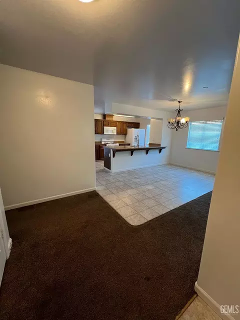318 Sunset Ln, Taft, CA 93268 photo 2