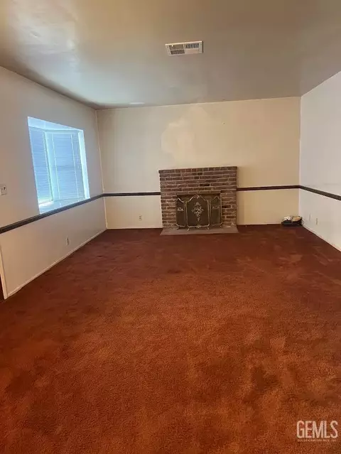 707 Pauley St, Tehachapi, CA 93561 photo 9
