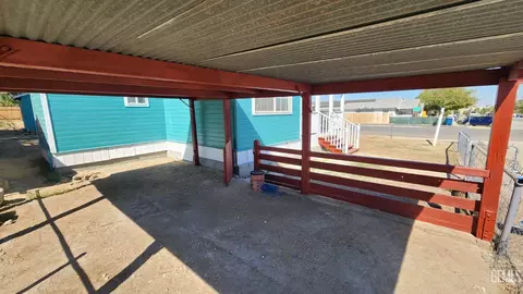 Exterior - 519 Fillmore St, Taft, CA 93268 photo 10 of 18