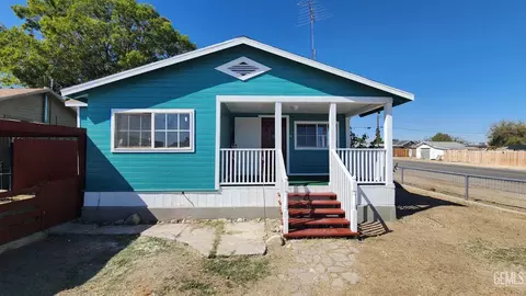 Exterior - 519 Fillmore St, Taft, CA 93268 photo 2 of 18
