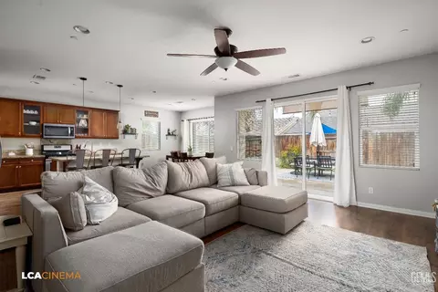 7909 Prism Way, Bakersfield, CA 93313 photo 8