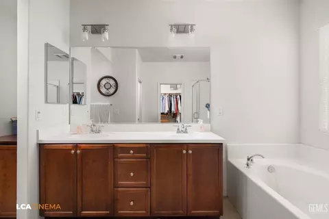 7909 Prism Way, Bakersfield, CA 93313 photo 19
