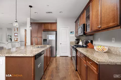 7909 Prism Way, Bakersfield, CA 93313 photo 12