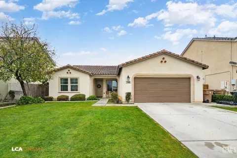 7909 Prism Way, Bakersfield, CA 93313 photo 2