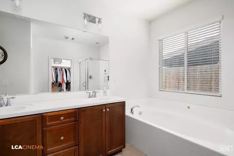 7909 Prism Way, Bakersfield, CA 93313 photo 17