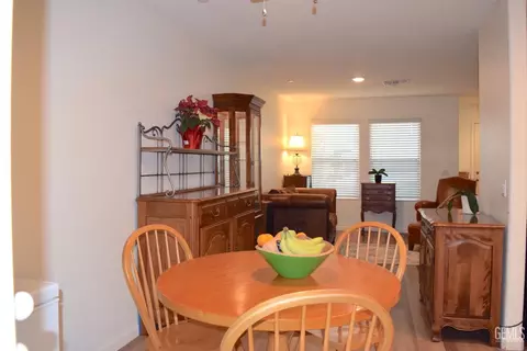 5918 Commonwealth Ave, Bakersfield, CA 93313 photo 7