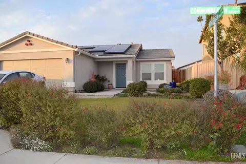 5918 Commonwealth Ave, Bakersfield, CA 93313 photo 1