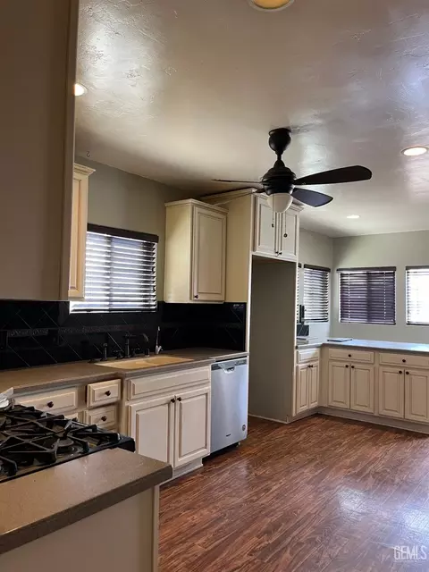 518 Garfield Ave, Taft, CA 93268 photo 14