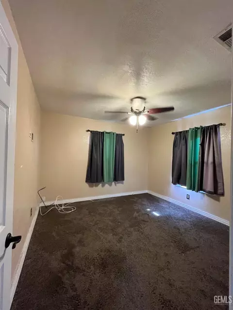 518 Garfield Ave, Taft, CA 93268 photo 9