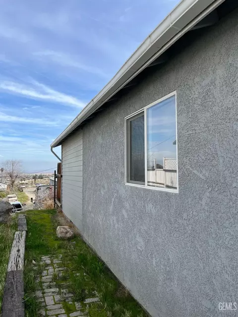 518 Garfield Ave, Taft, CA 93268 photo 37