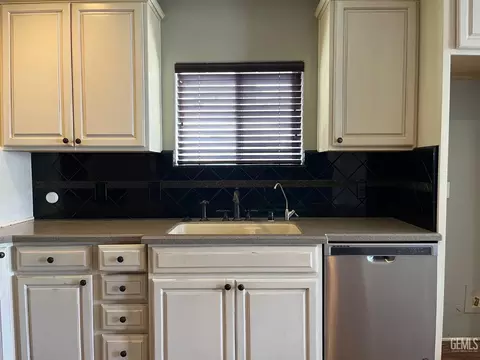 518 Garfield Ave, Taft, CA 93268 photo 20