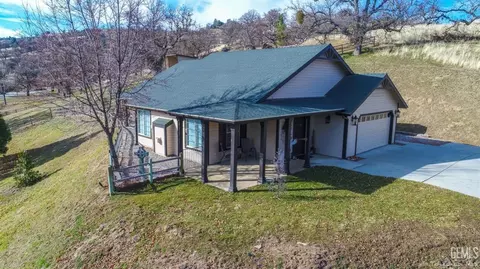 30300 Knight Ct, Tehachapi, CA 93561 photo 6