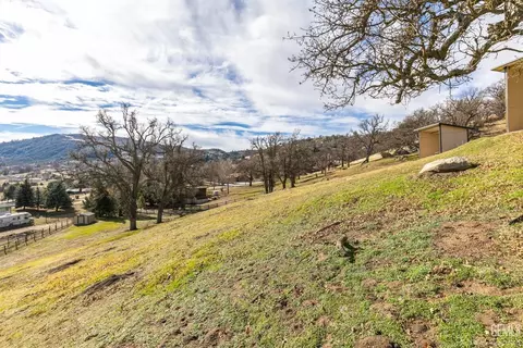 30300 Knight Ct, Tehachapi, CA 93561 photo 38