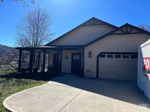 30300 Knight Ct, Tehachapi, CA 93561 photo 2