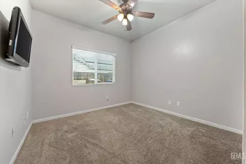 Bedroom - 5824 Quebec Ave, Bakersfield, CA 93313 photo 6 of 9
