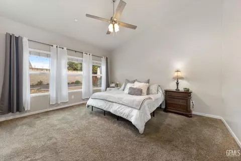 Bedroom - 5824 Quebec Ave, Bakersfield, CA 93313 photo 3 of 9