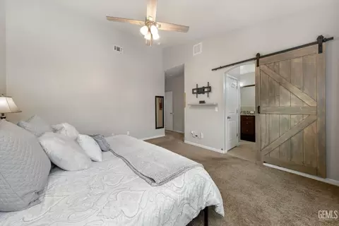 Bedroom - 5824 Quebec Ave, Bakersfield, CA 93313 photo 4 of 9