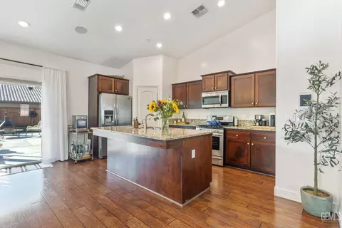 9505 Flowertree Dr, Shafter, CA 93263 photo 12