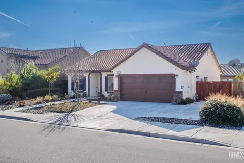9505 Flowertree Dr, Shafter, CA 93263 photo 2