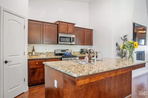 9505 Flowertree Dr, Shafter, CA 93263 photo 14