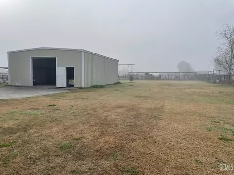 4331 Lorraine St, Shafter, CA 93263 photo 7