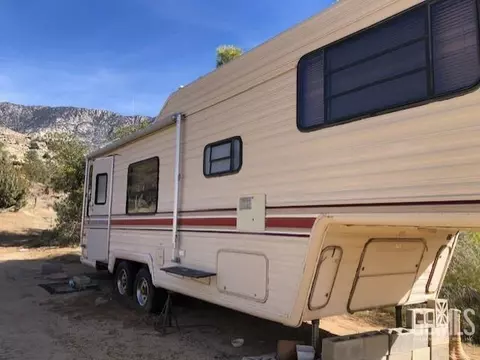 9964 Little Gray Fox Ln, Weldon, CA 93283 photo 28