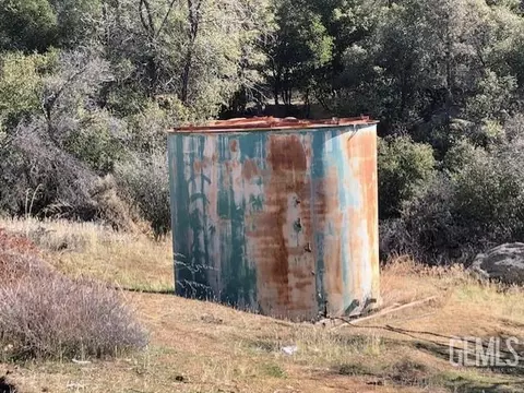 9964 Little Gray Fox Ln, Weldon, CA 93283 photo 14