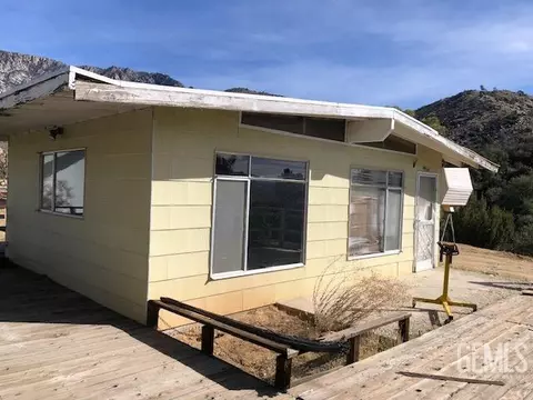 9964 Little Gray Fox Ln, Weldon, CA 93283 photo 2