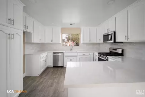 2301 June Ave, Bakersfield, CA 93304 photo 8
