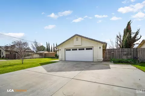 2301 June Ave, Bakersfield, CA 93304 photo 3
