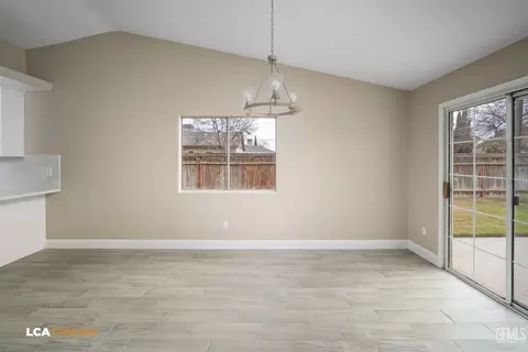 2301 June Ave, Bakersfield, CA 93304 photo 6