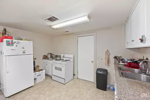 348 C St, Arvin, CA 93203 photo 13