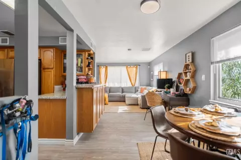 Dining - 501 Fillmore St, Taft, CA 93268 photo 3 of 3