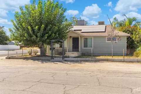 Exterior - 501 Fillmore St, Taft, CA 93268 photo 3 of 3