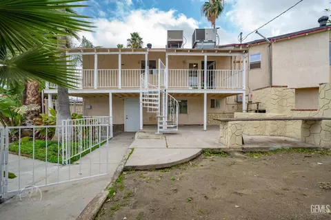 Exterior - 718 Philippine St, Taft, CA 93268 photo 10 of 12
