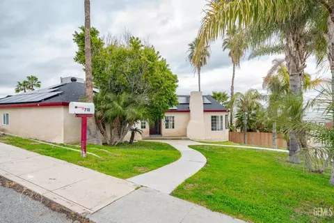 Exterior - 718 Philippine St, Taft, CA 93268 photo 1 of 12
