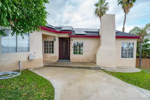 Exterior - 718 Philippine St, Taft, CA 93268 photo 2 of 12